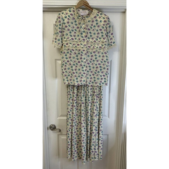 Miss O By Oscar De La Renta Floral 100% Silk Blouse Skirt Womens Size 10 Vintage